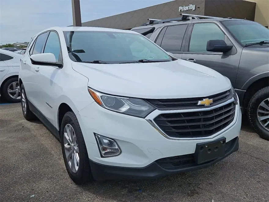 2018 Chevrolet Equinox LT photo 1