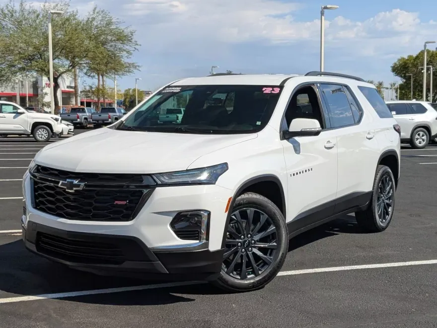 2023 Chevrolet Traverse RS photo 1