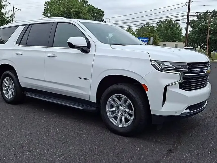 2023 Chevrolet Tahoe LT photo 1