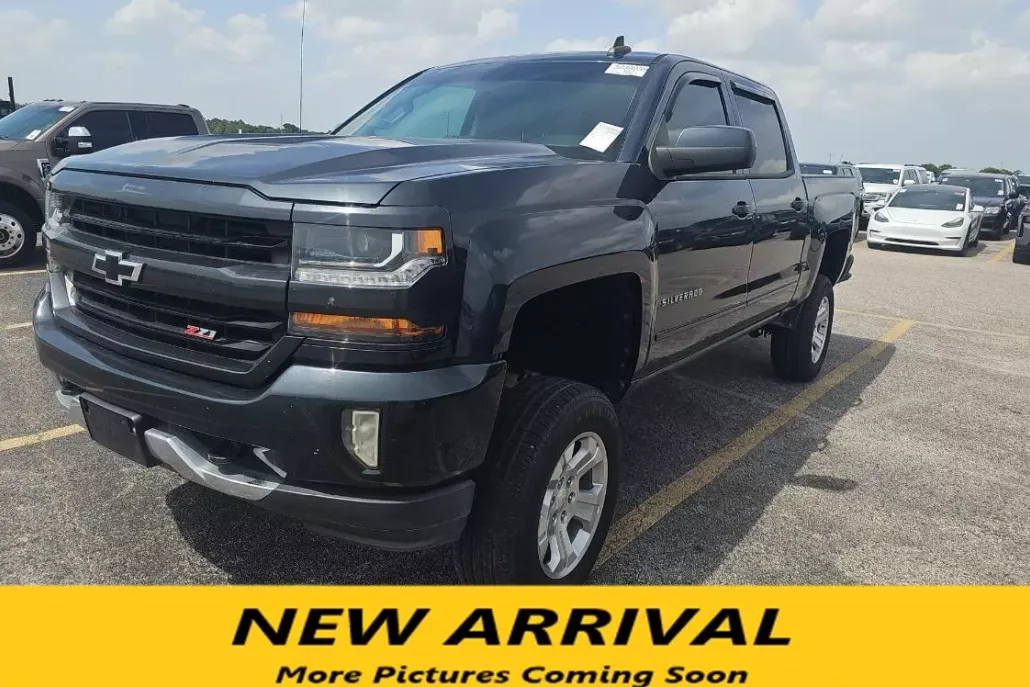 2018 Chevrolet Silverado 1500 LT photo 1
