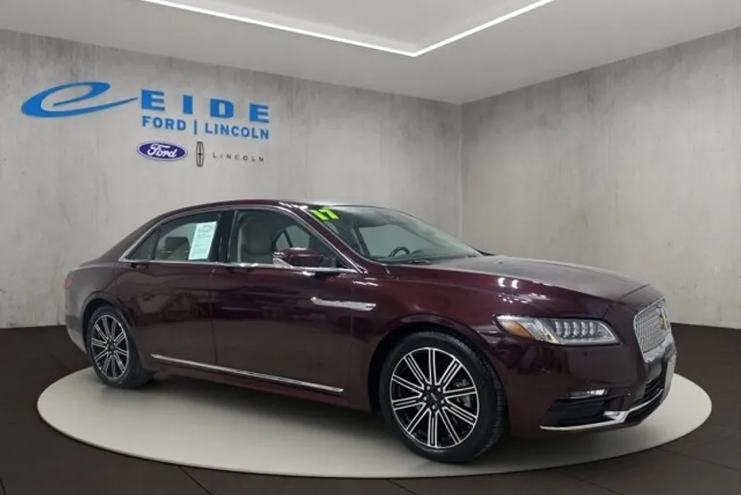 2017 Lincoln Continental Reserve photo 1