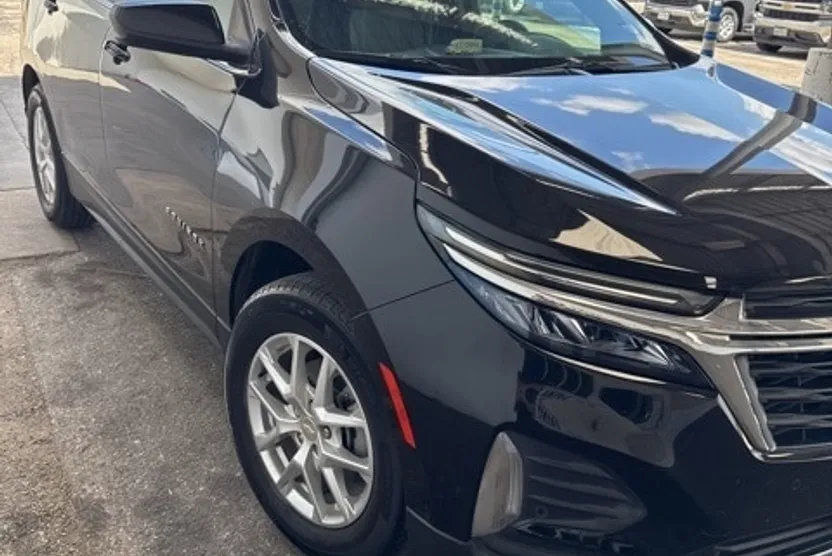 2022 Chevrolet Equinox LT photo 1