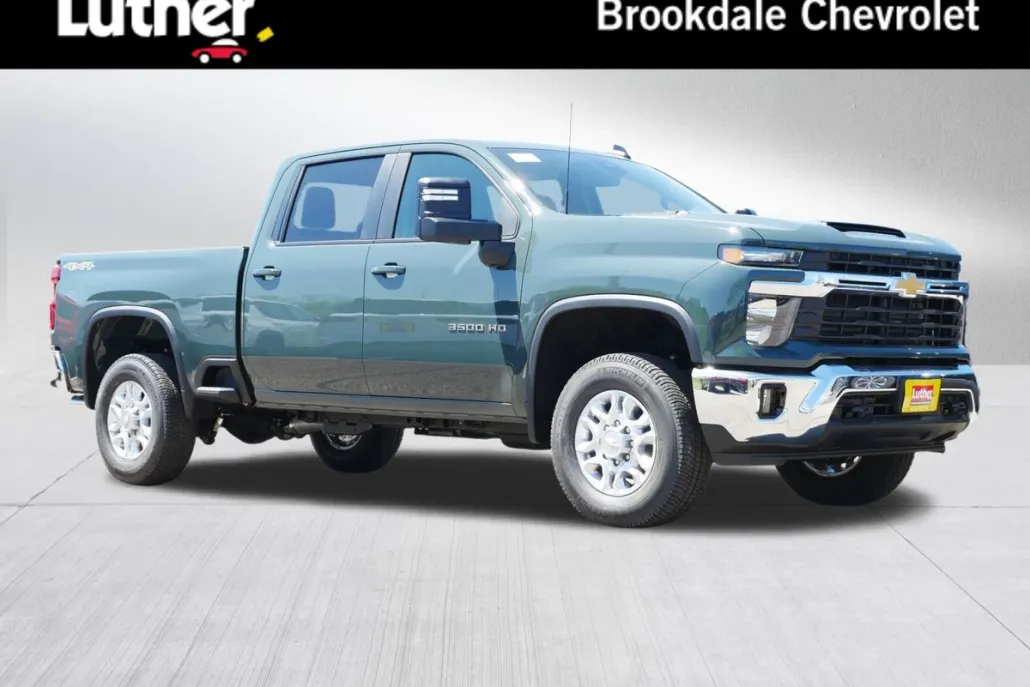 2025 Chevrolet Silverado 3500HD LT photo 1