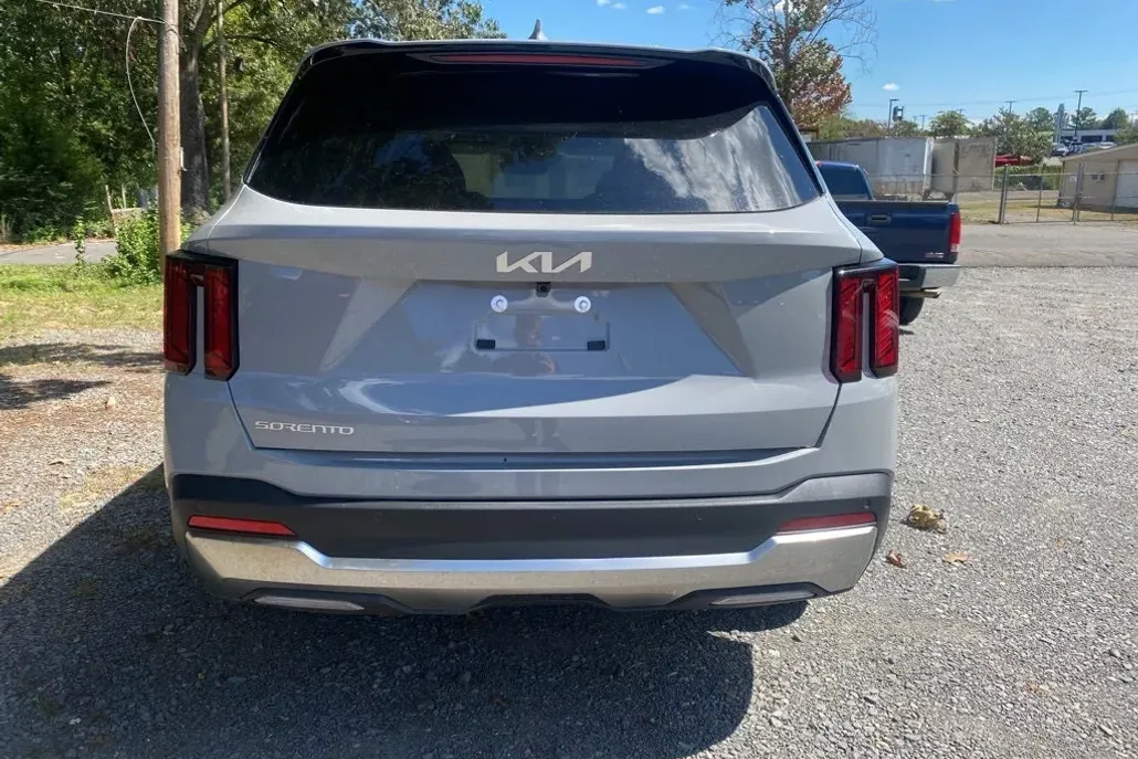 2026 Kia Sorento EX photo 1