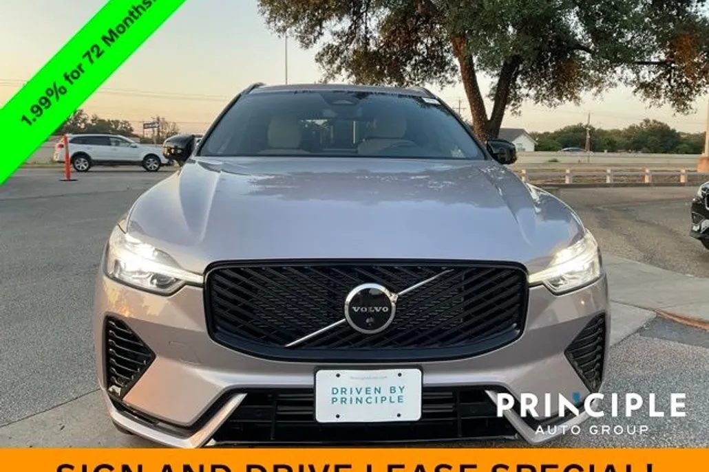2026 Volvo XC60 T8 eAWD Plus photo 1