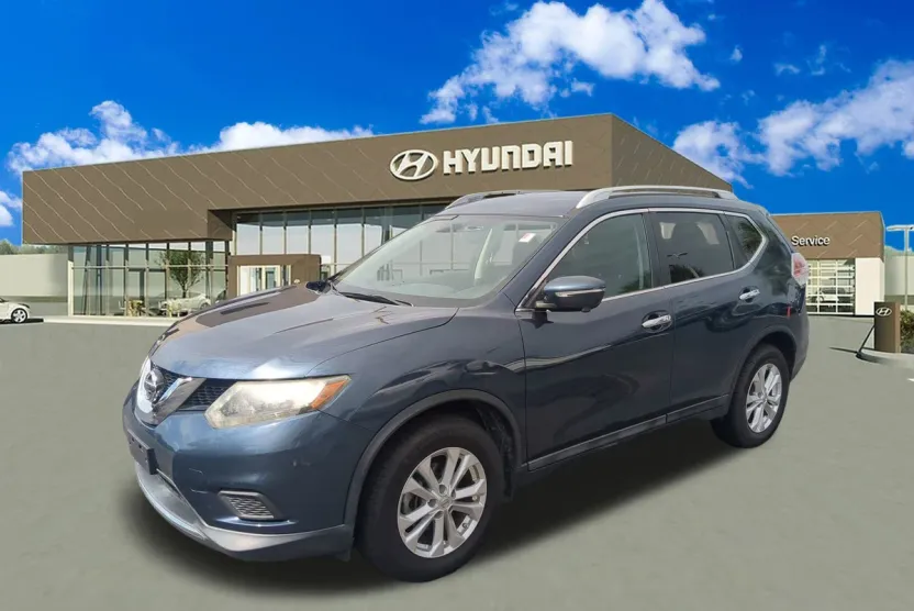 2015 Nissan Rogue SV photo 1