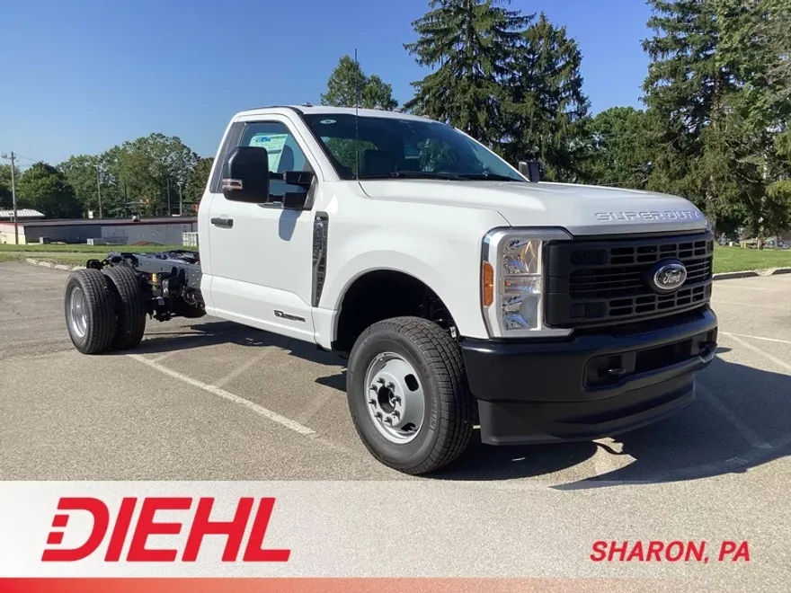 2024 Ford F-350 photo 1