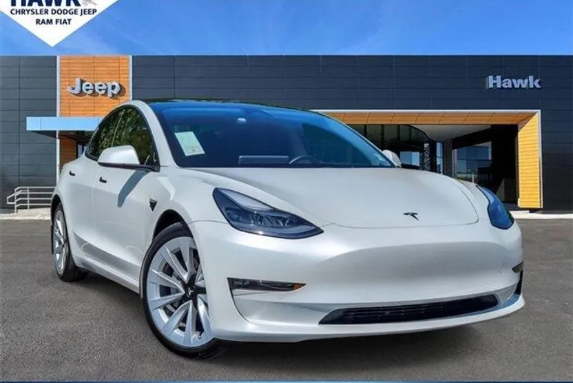2022 Tesla Model 3 Long Range photo 1