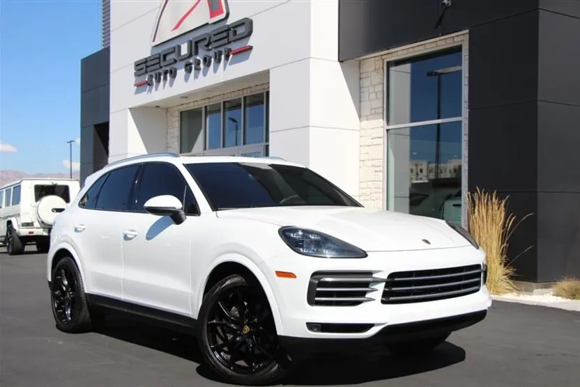 2020 Porsche Cayenne photo 1
