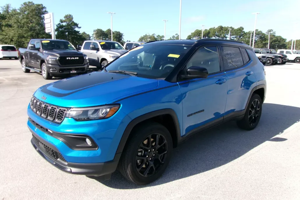 2024 Jeep Compass North Edition Latitude photo 1