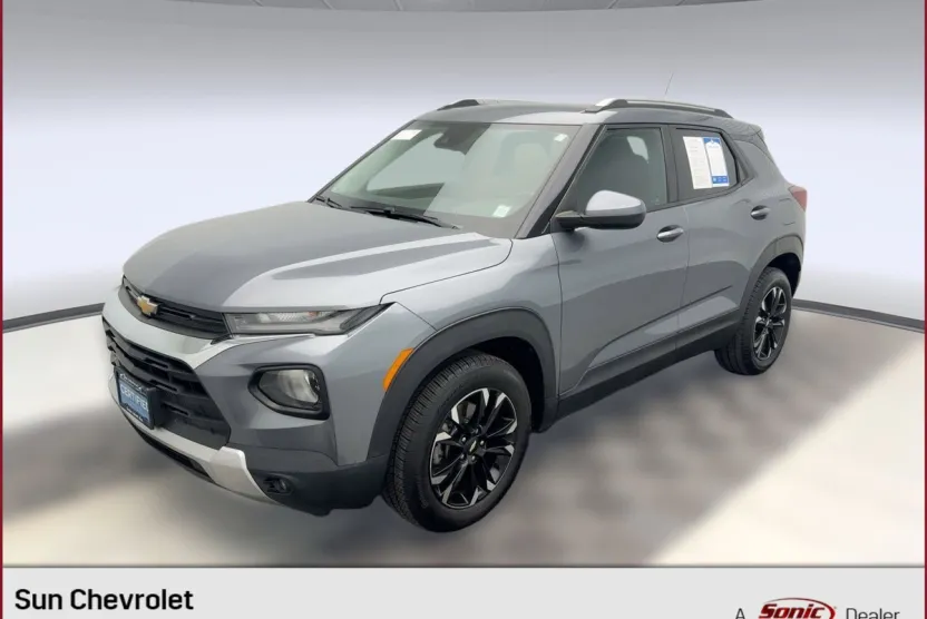 2022 Chevrolet Trailblazer LT photo 1
