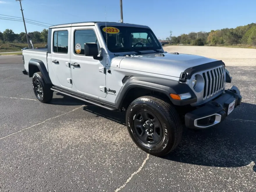 2023 Jeep Gladiator Sport photo 1