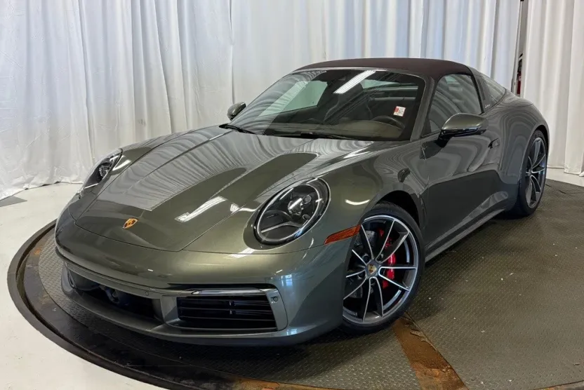2022 Porsche 911 Targa 4S photo 1