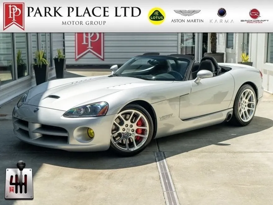 2004 Dodge Viper SRT10 photo 1