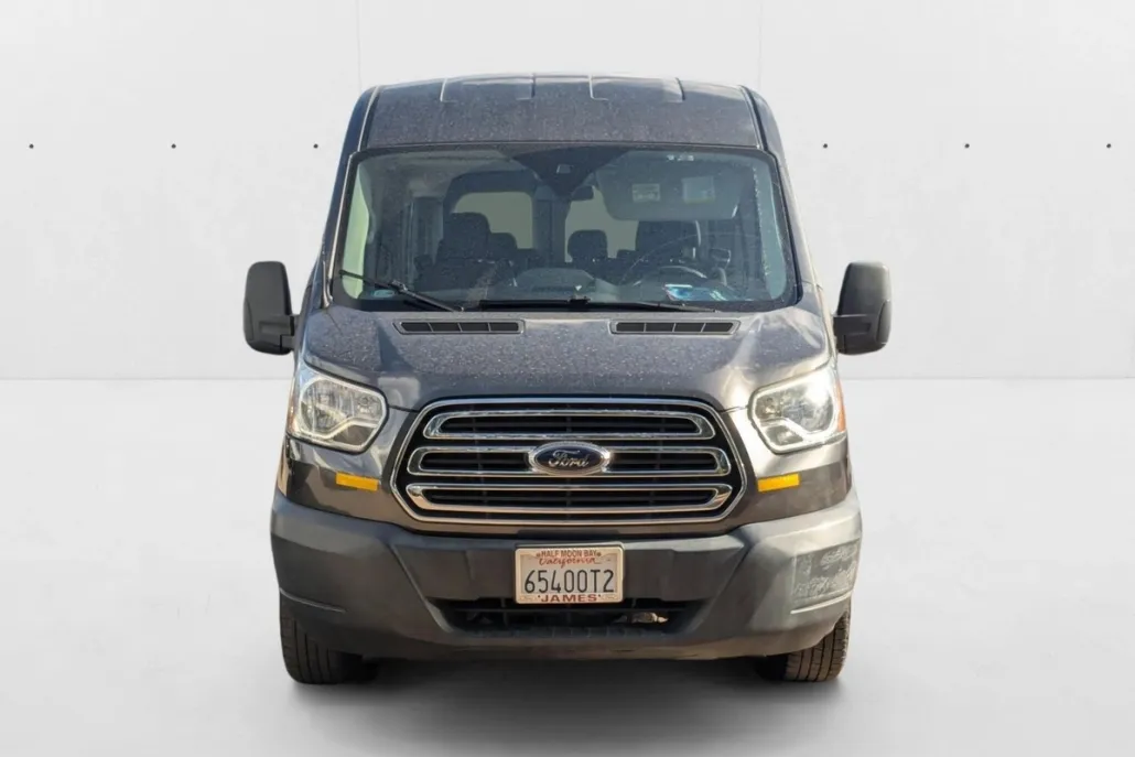 2017 Ford Transit XLT photo 1