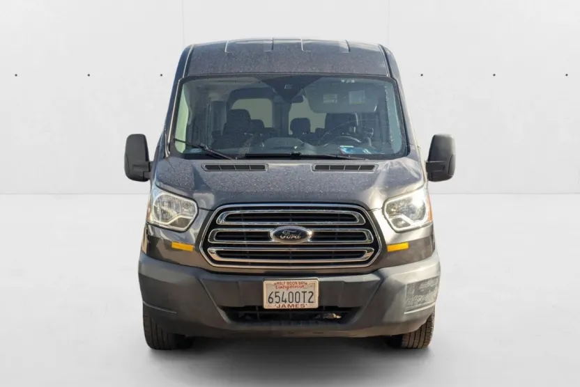 2017 Ford Transit XLT photo 1