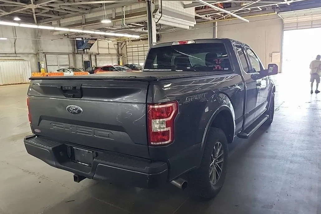2018 Ford F-150 XLT photo 1