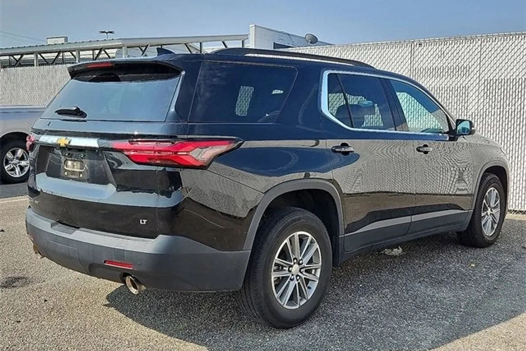 2023 Chevrolet Traverse Cloth photo 1