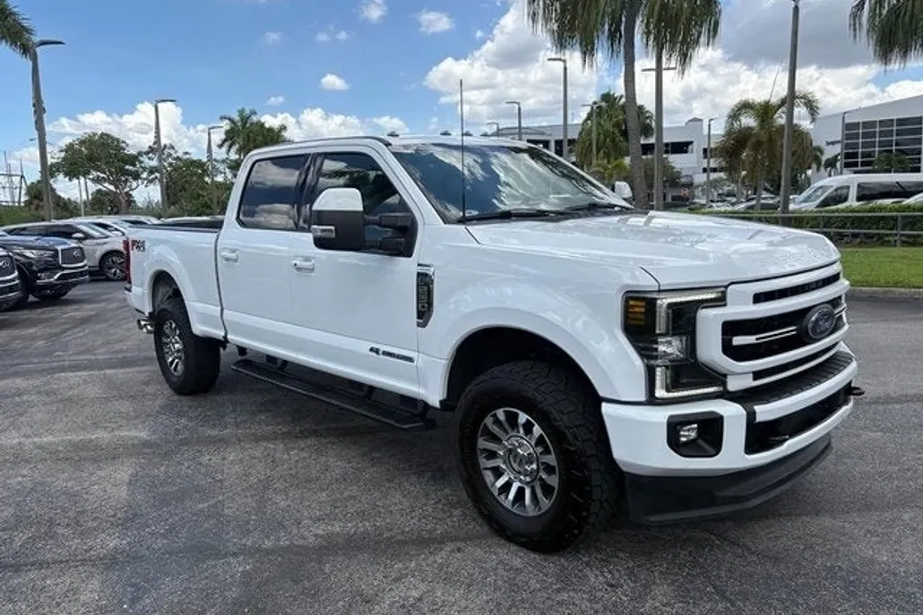 2022 Ford F-250 Lariat photo 1
