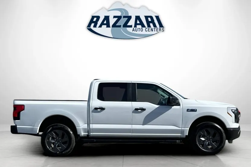 2025 Ford F-150 Lightning photo 1