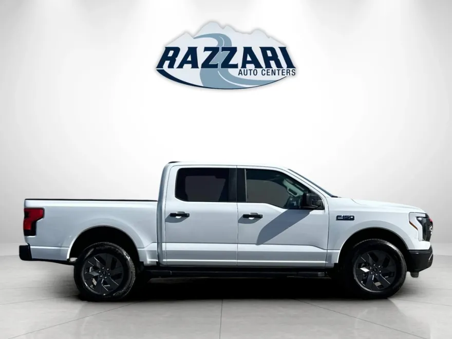 2025 Ford F-150 Lightning photo 1