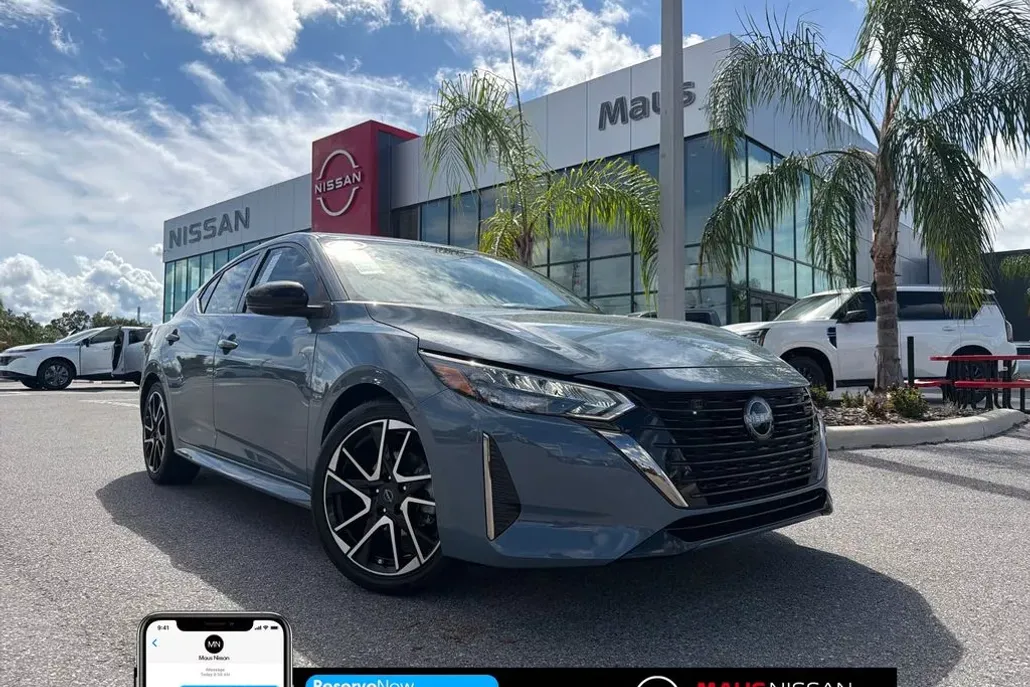 2024 Nissan Sentra SR photo 1