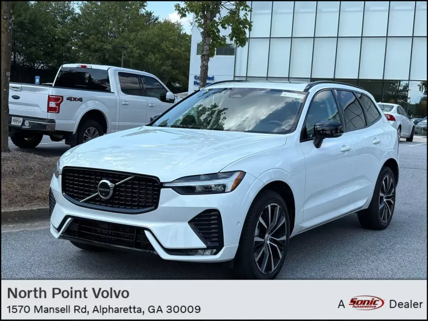 2023 Volvo XC60 B5 Plus photo 1