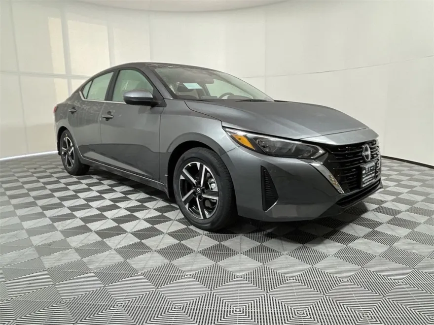 2025 Nissan Sentra SV photo 1