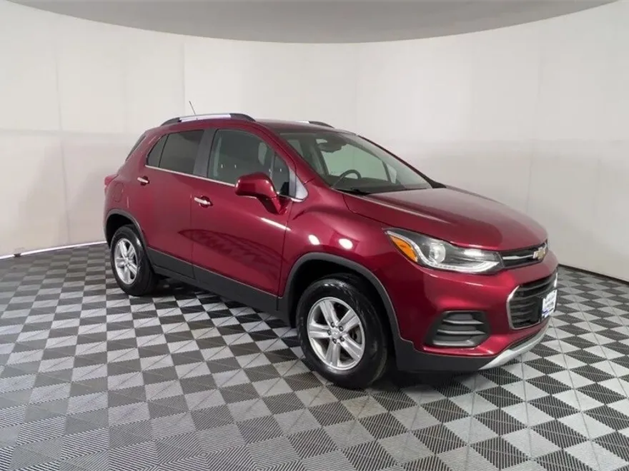 2019 Chevrolet Trax LT photo 1