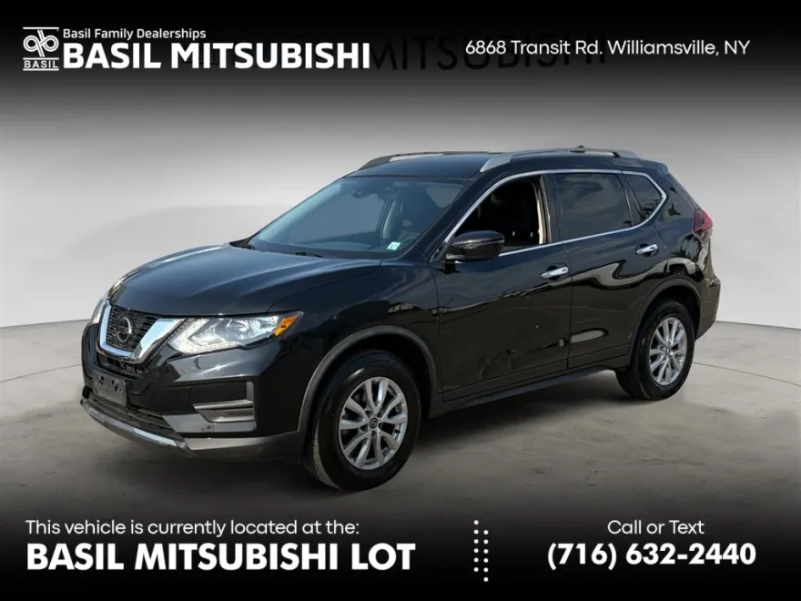 2020 Nissan Rogue SV photo 1