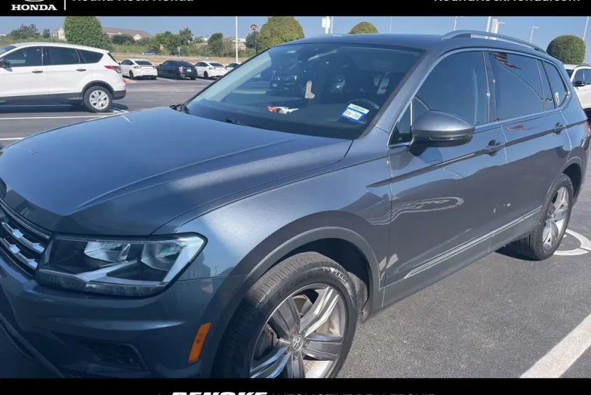 2020 Volkswagen Tiguan SE photo 1