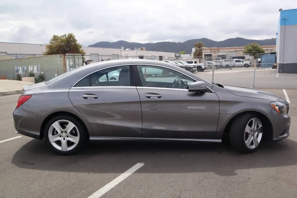 2016 Mercedes Benz CLA 250 photo 1