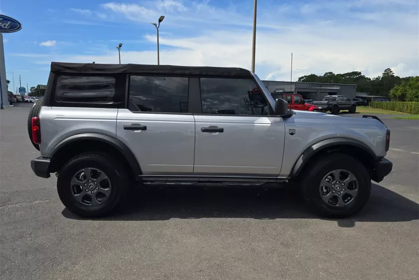 2022 Ford Bronco Big Bend photo 1