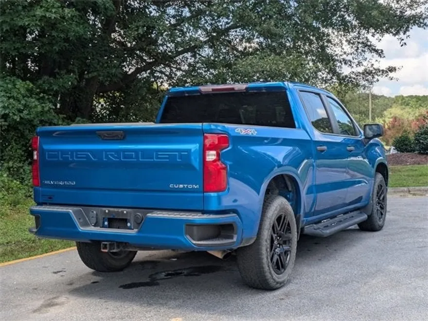 2022 Chevrolet Silverado 1500 Custom photo 1