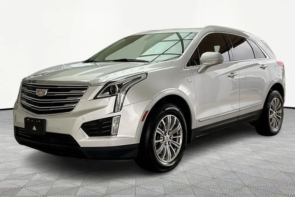 2017 Cadillac XT5 Luxury photo 1