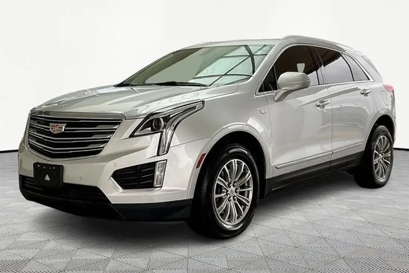 2017 Cadillac XT5 Luxury photo 1