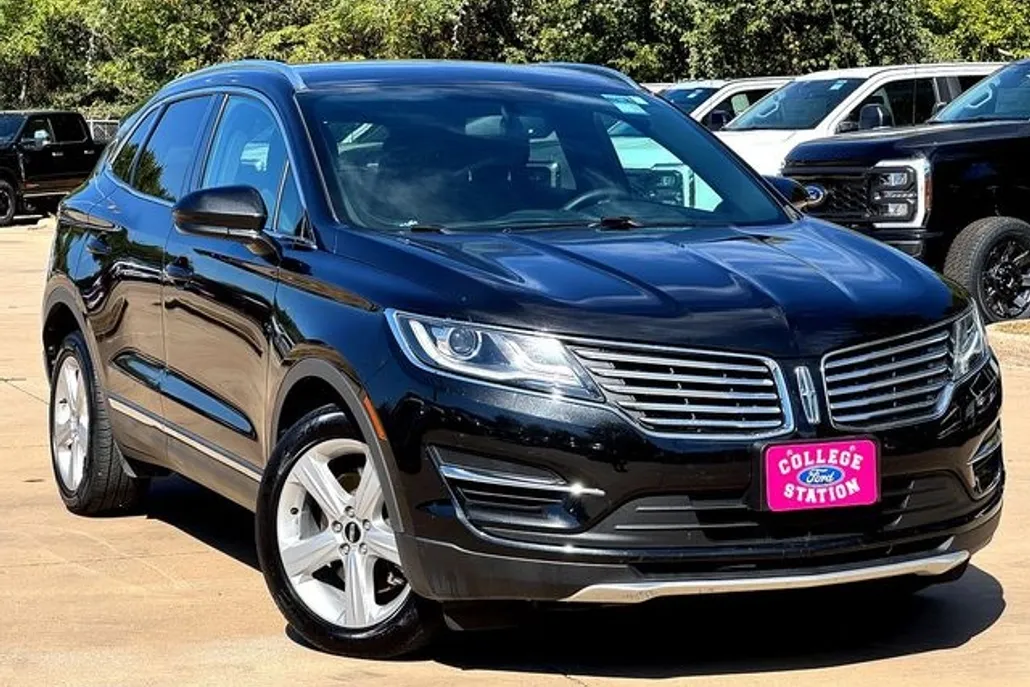 2015 Lincoln MKC Base photo 1