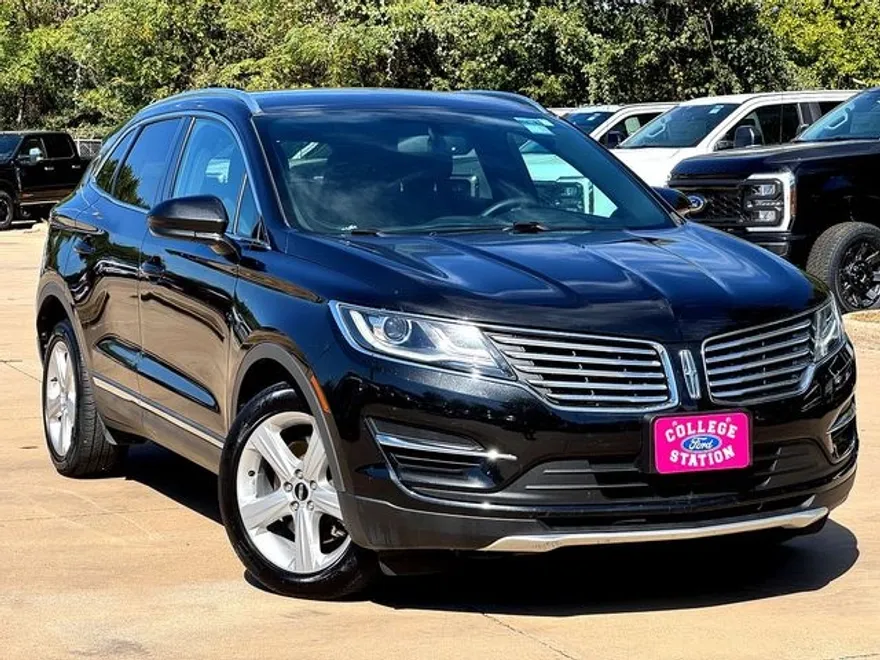 2015 Lincoln MKC Base photo 1