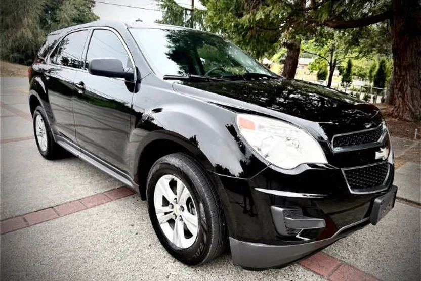 2015 Chevrolet Equinox LS photo 1