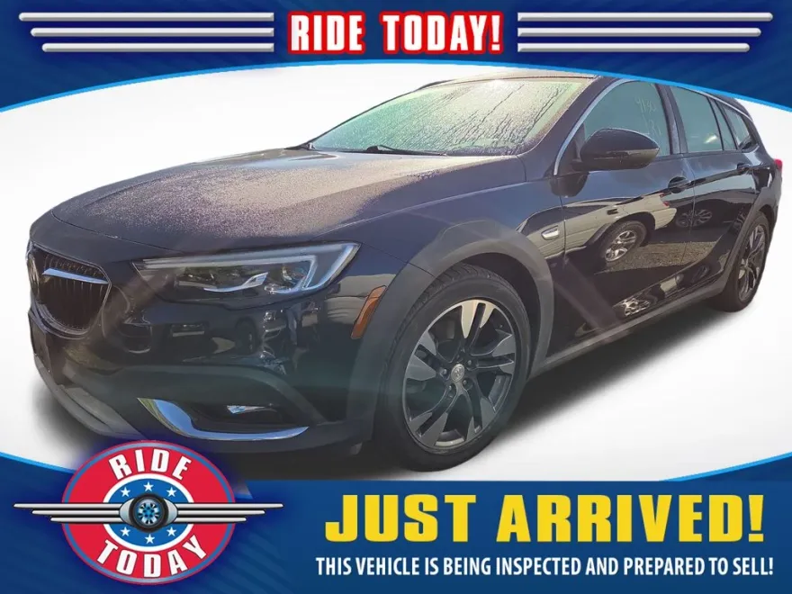 2018 Buick Regal TourX Essence photo 1