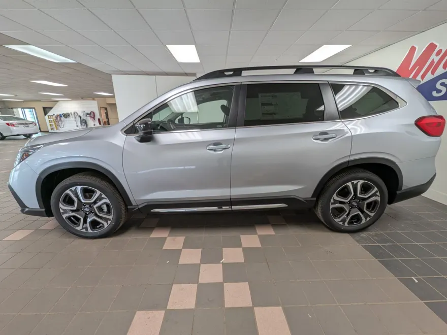 2025 Subaru Ascent Limited photo 1