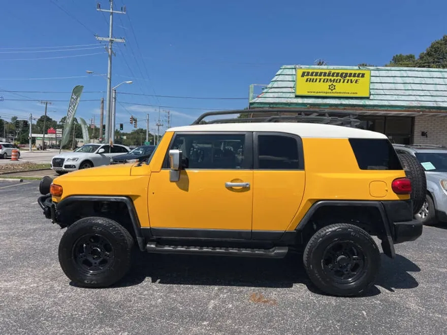 2007 Toyota FJ Cruiser photo 1