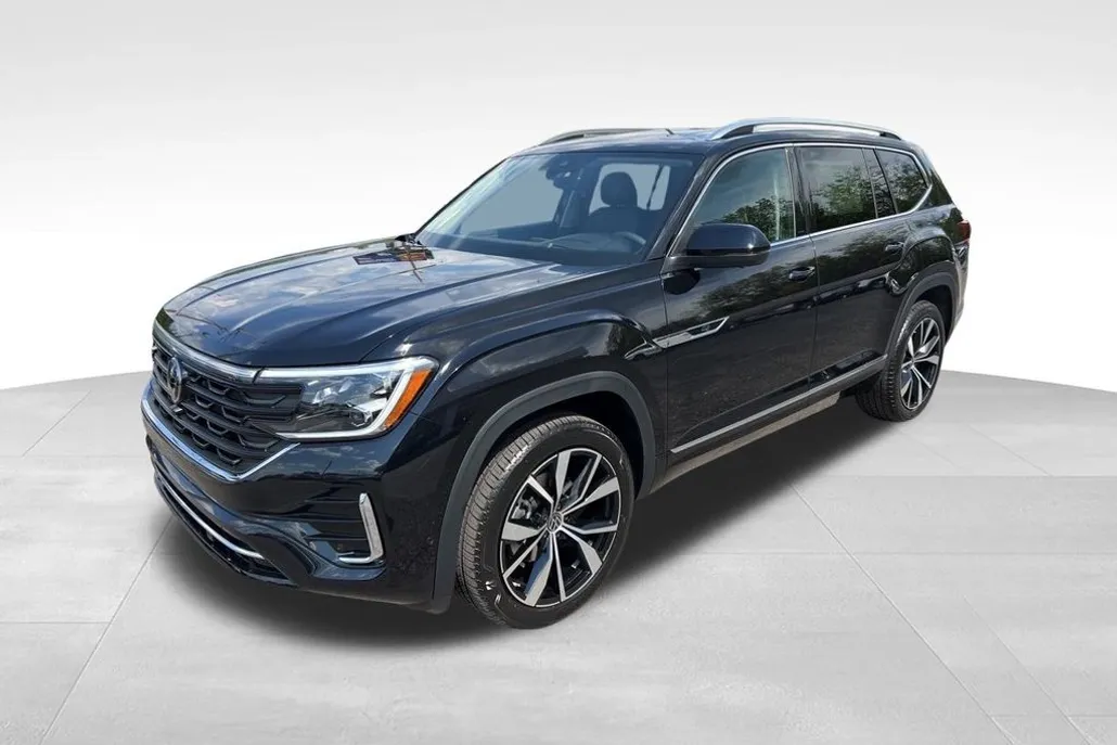 2026 Volkswagen Atlas SEL Premium R-Line photo 1