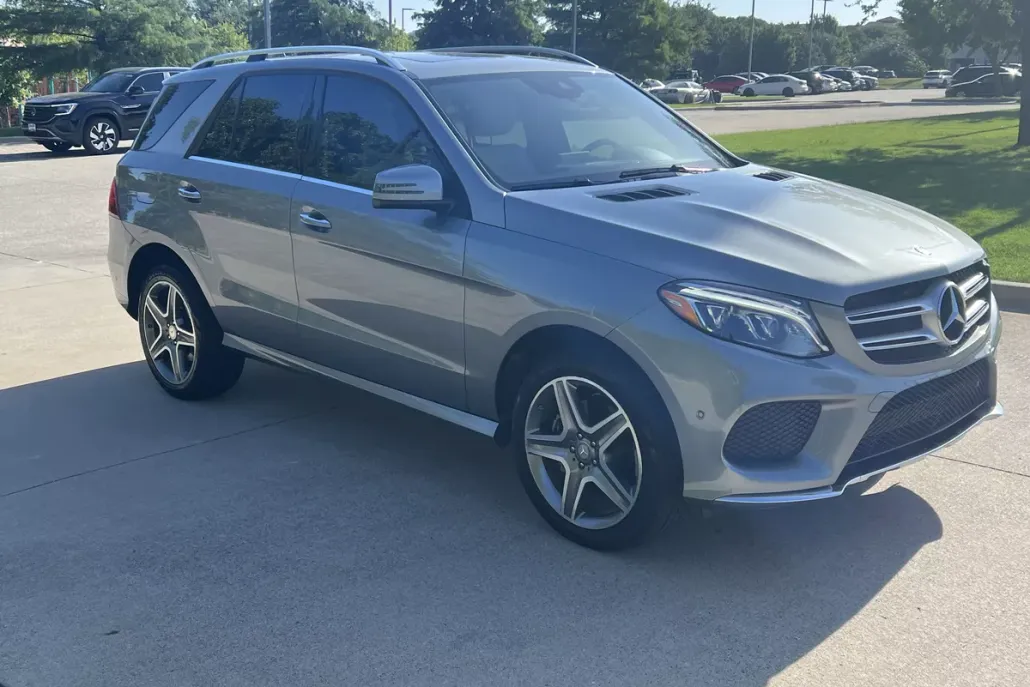 2016 Mercedes Benz GLE 400 4MATIC photo 1