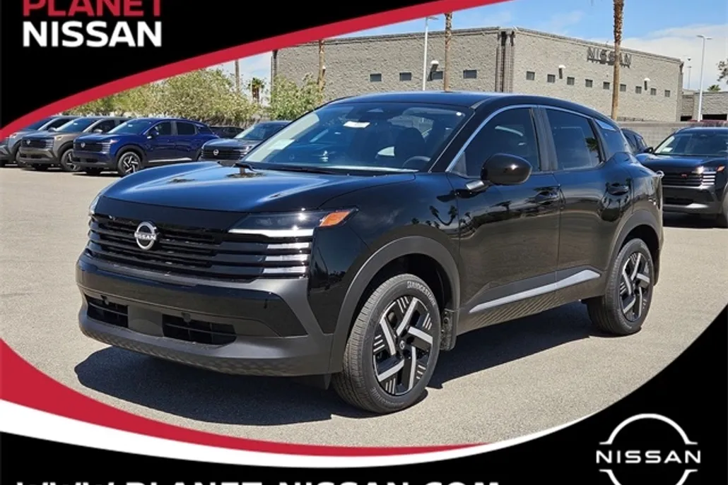2025 Nissan Kicks SV photo 1