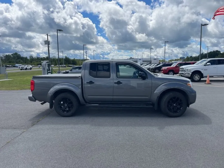 2021 Nissan Frontier Crew Cab SV photo 1