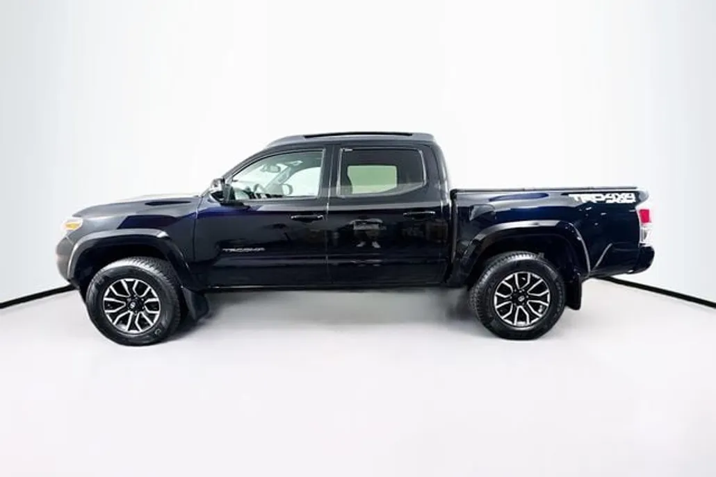 2022 Toyota Tacoma TRD Sport photo 1