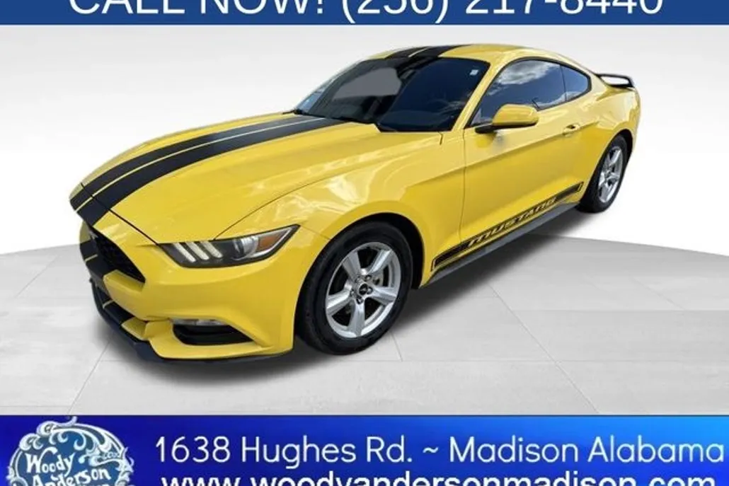 2015 Ford Mustang V6 photo 1