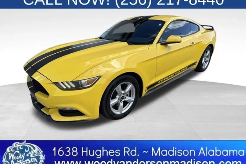 2015 Ford Mustang V6 photo 1
