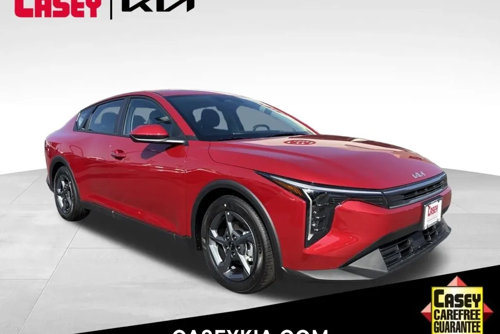 2025 Kia K4 LXS photo 1
